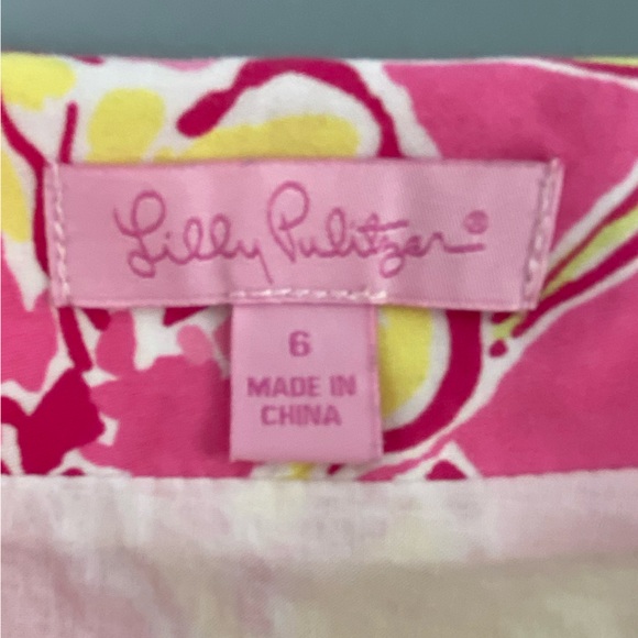 Lilly Pulitzer Lynnie in Hotty Pink Day Lilly Vibrant Floral Scalloped Skirt - Picture 4 of 13